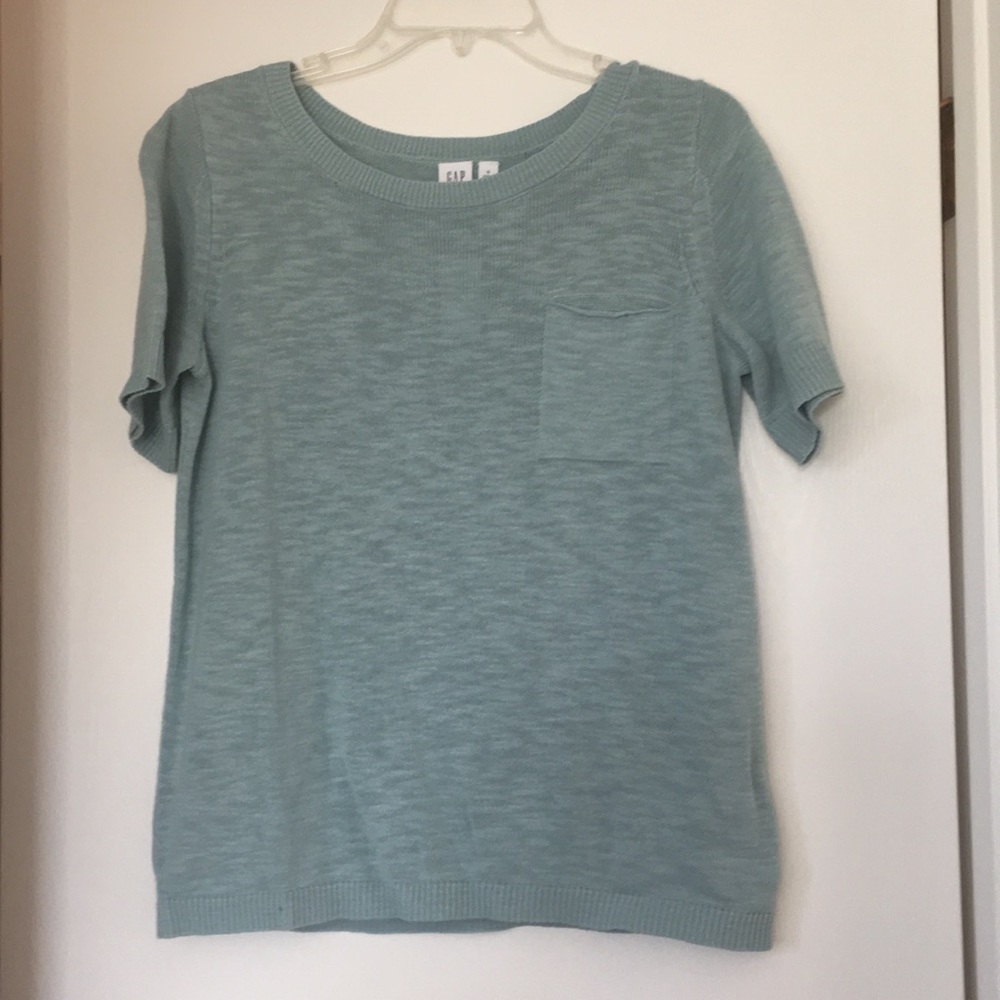 Gap short sleeve sweater top
